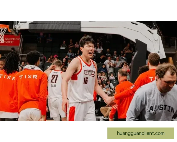 开拓者官方召回杨瀚森 混音告别本赛季大合影小杨未现身